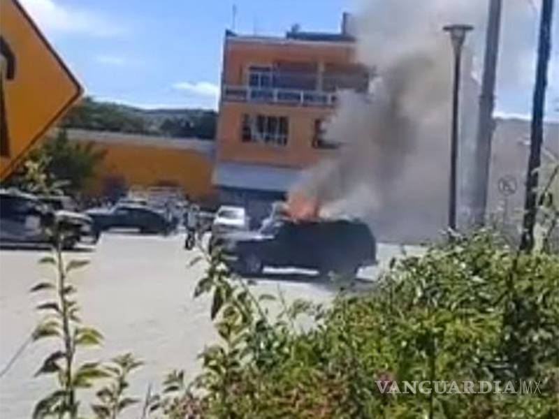 $!Queman vivos a sujetos acusados de robar niños en Puebla