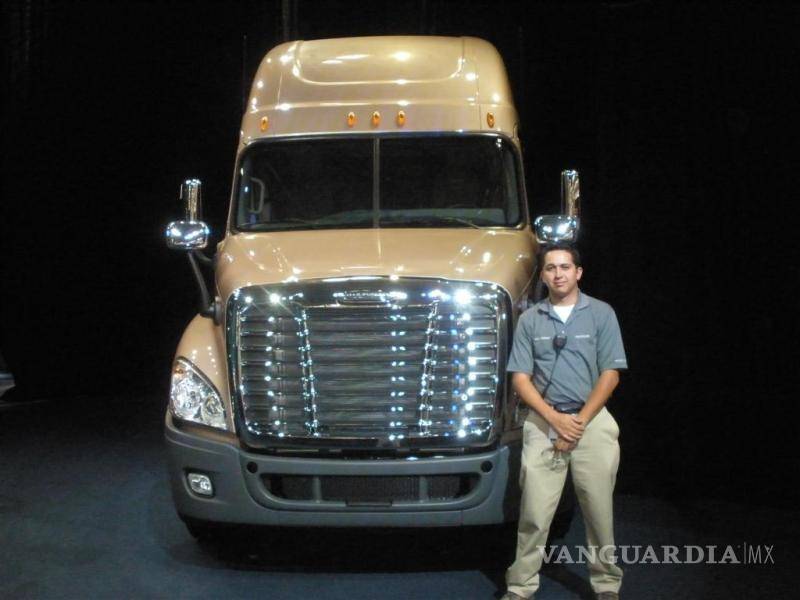 Egresado del Tec de Saltillo, nuevo director de Planta de Daimler