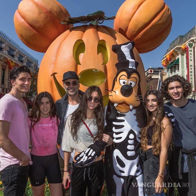 $!Vicente Fernández Jr. reta a que le manden pruebas de que Alejandro Fernández es gay