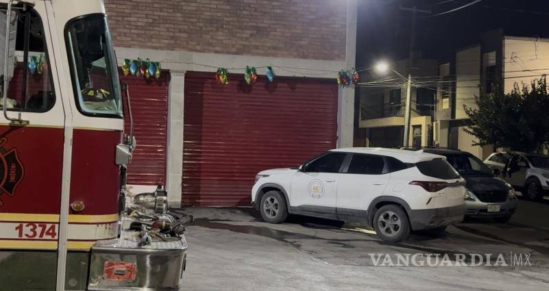 $!Agentes de Investigación Criminal acudieron al lugar para llevar a cabo las diligencias legales.