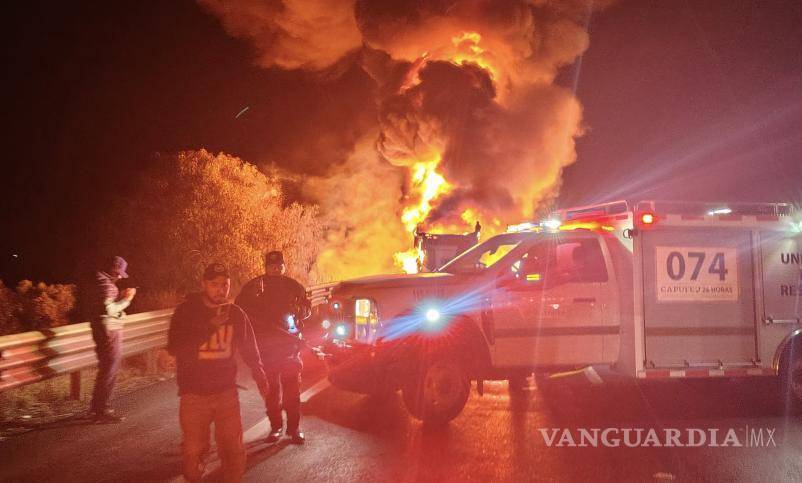 $!Elementos de la Guardia Nacional y Policía Municipal resguardaron la zona mientras se realizaban las labores de limpieza.