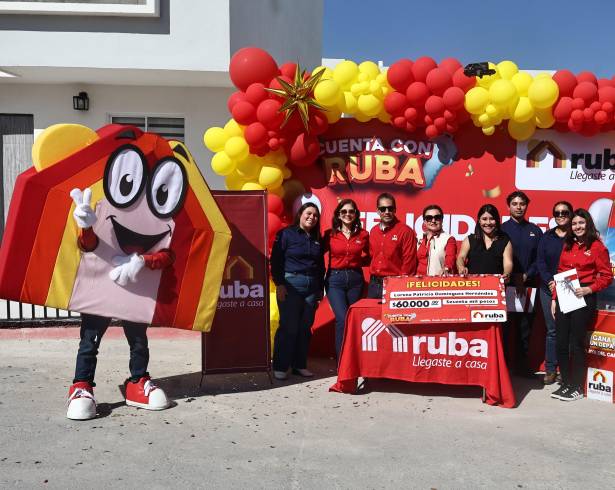 Representantes de Ruba Saltillo durante el cierre de la campaña “Cuenta con Ruba”, donde se entregaron incentivos nacionales para celebrar el 45 aniversario de la firma. FOTOS: HÉCTOR GARCÍA