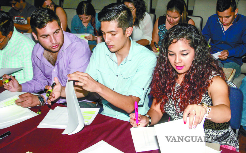 $!Alumnos de UAdeC en Saltillo, ponen el ejemplo y gastan cero pesos en campañas internas
