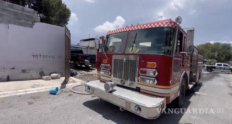 $!Elementos del cuerpo de bomberos acudieron a la llamada de emergencia.