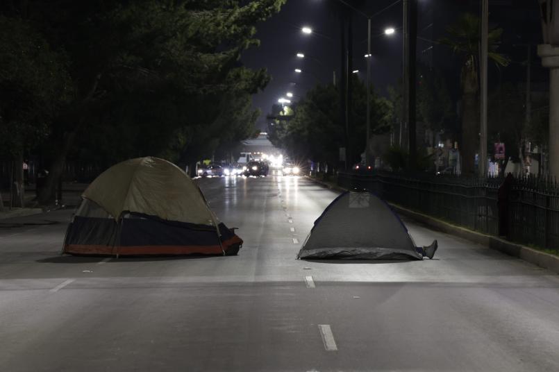 $!Campaign And Houses Of Solidarity: The Students Of V. Carranza Boulevard Received Support During The Night Of Their Protest At The University Rectory.