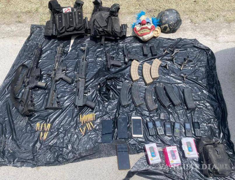$!Armas, diversas dosis de droga, cargadores, cartuchos y celulares les fue decomisado a los sospechosos