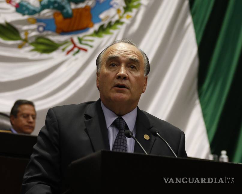 Dona Jorge Dávila Flores 10 millones de pesos al CRIT-Saltillo