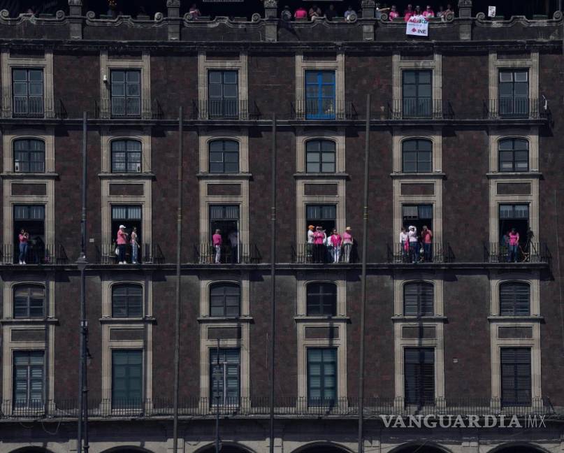 Así toman las calles y plazas miles de mexicanos para defender al INE (Fotos)