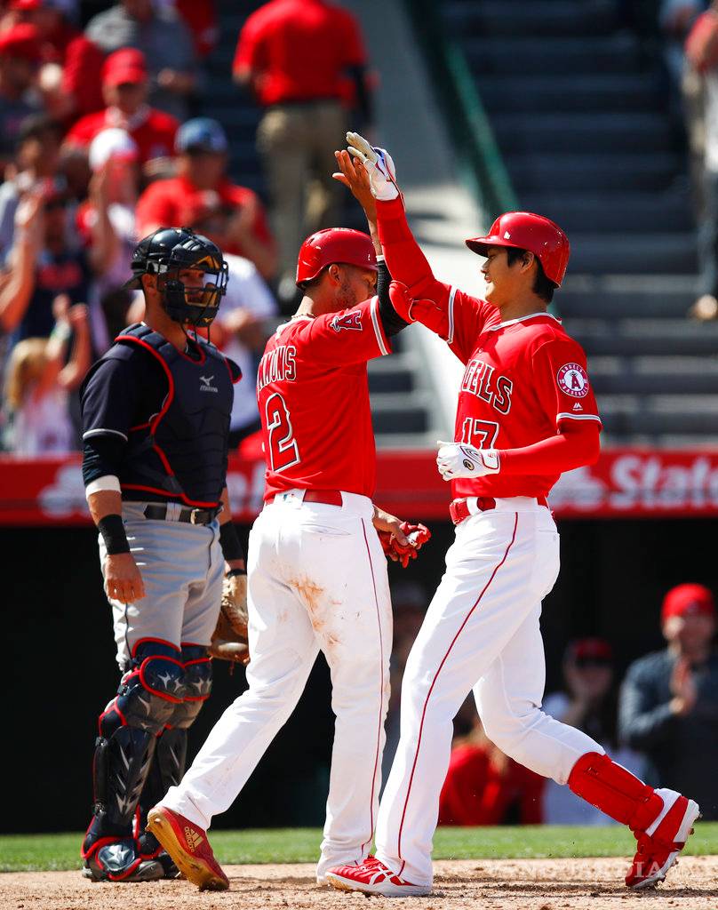 $!El nuevo fenómeno de Grandes Ligas se llama Shohei Ohtani; pitcha, catcha y sabe batear… más que bien