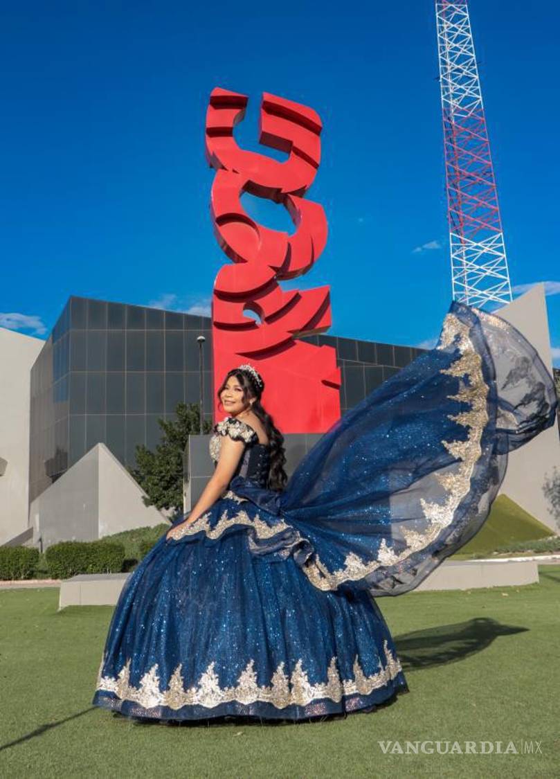 $!En un medio de comunicación.