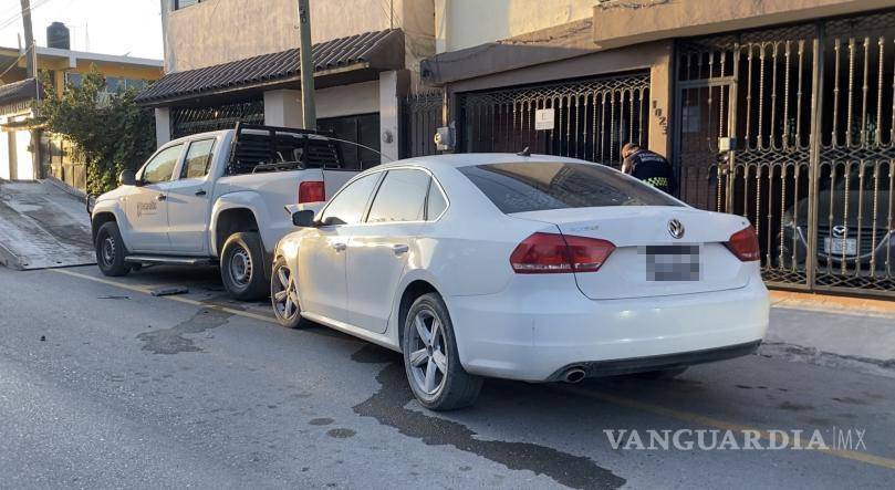 $!Autoridades trasladaron los vehículos al corralón tras no ubicar al conductor.