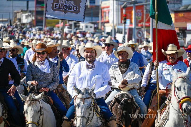 $!El alcalde Carlos Villarreal Pérez destacó la importancia de preservar las tradiciones en la región Centro-Desierto.