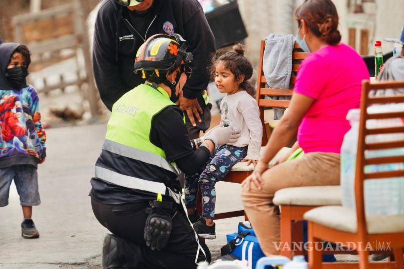 $!Brindan ayuda a damnificados por incendios en el municipio de Santa Catarina, Nuevo León