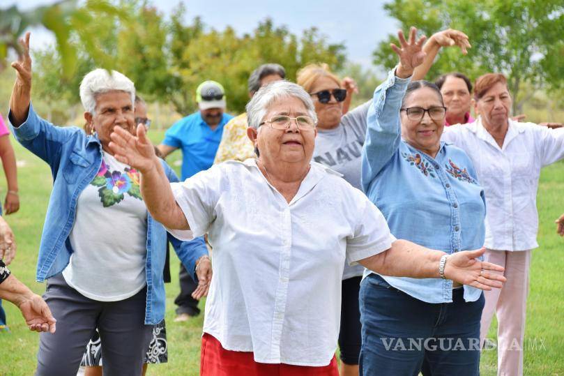$!Los festejados disfrutaron de música y actividades de integración.