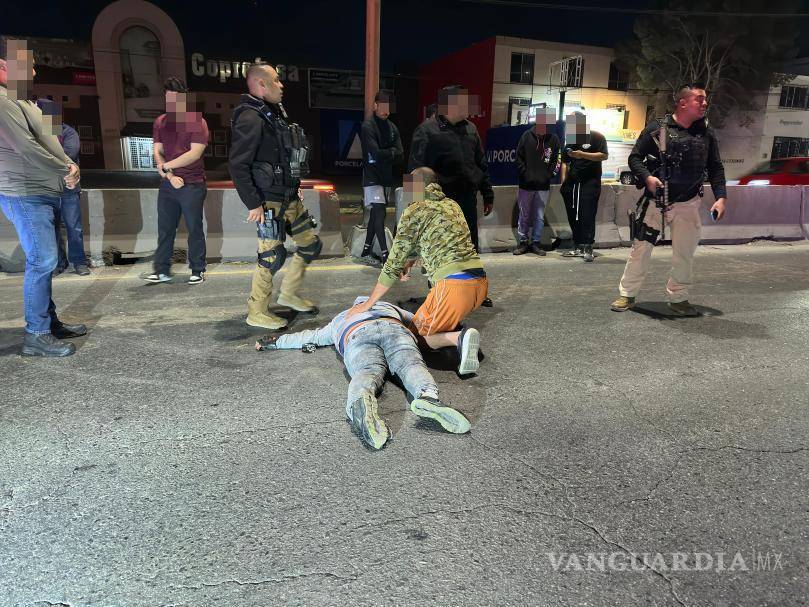 $!Elementos de Policía y Tránsito abanderaron la zona para controlar la circulación y evitar más incidentes.