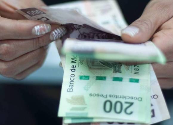 Dan a mujeres créditos más caros pese a menor morosidad