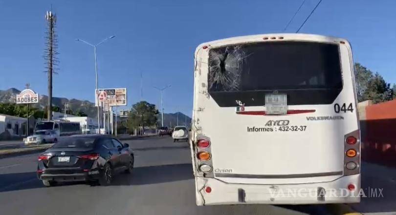 $!A pesar del impacto, no se reportaron personas lesionadas, aunque sí se generó una importante afectación vial.