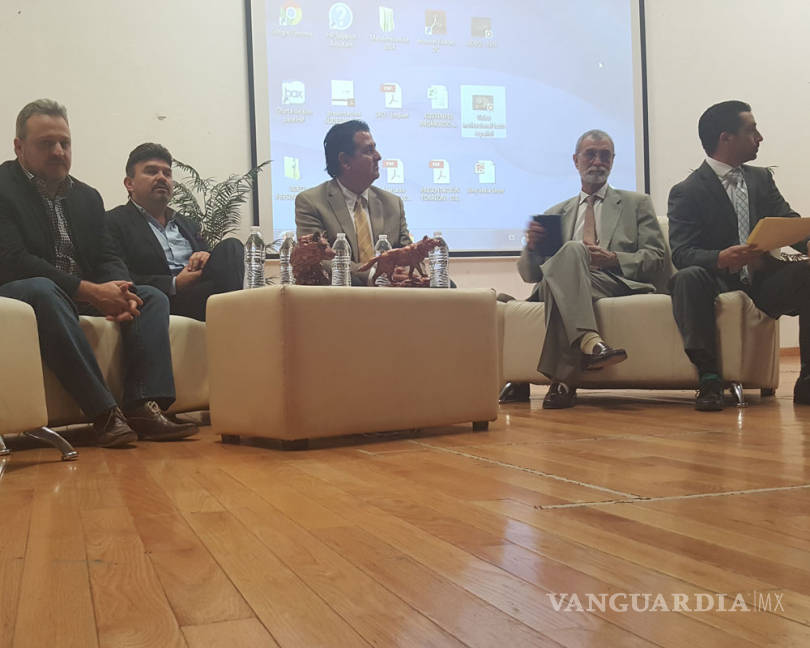 $!Secretario de Desarrollo Económico dicta conferencia en FCA Torreón