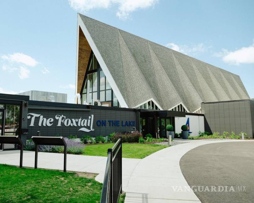 $!La Iglesia Luterana del Buen Pastor se transformó en el restaurante The Foxtail On The Lake. Para modificar el espacio se necesitaron 6 millones de dólares.