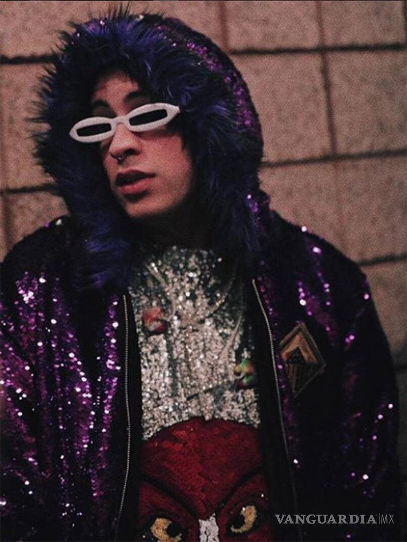 $!Bad Bunny responde a profesora que lo acusa de 'destruir mentes'