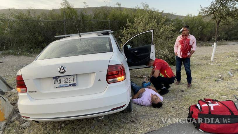 $!El auto portaba placas del estado de Querétaro.