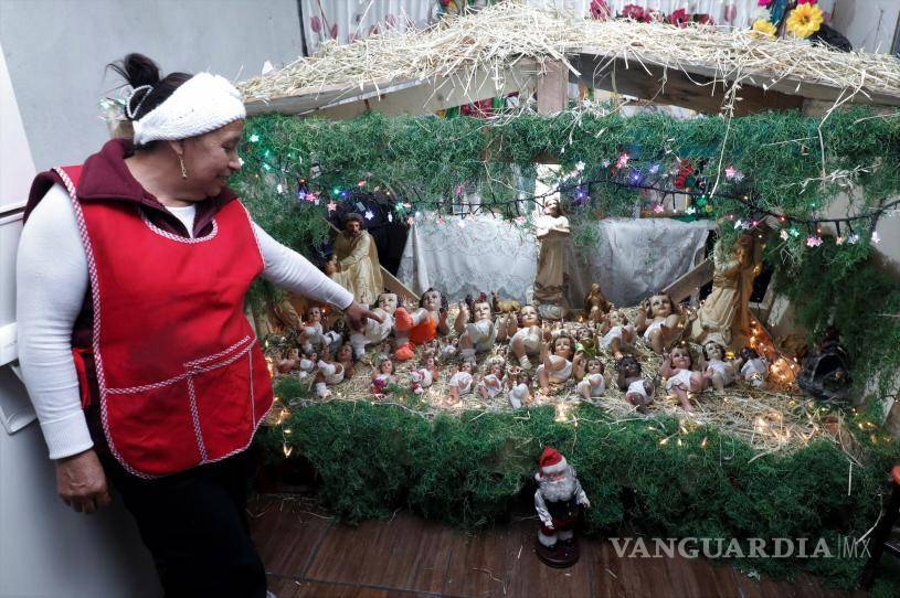 $!Martha Gámez cuenta que el año pasado pudieron donar los paquetes de despensa “a unos tejabanes que están por “Cartonlandia” y a donde se ponen los migrantes”.