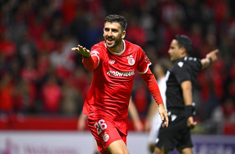 Paulinho firmó una noche redonda en el Nemesio Diez con triplete incluido para encaminar a Toluca en la serie ante LA Galaxy.