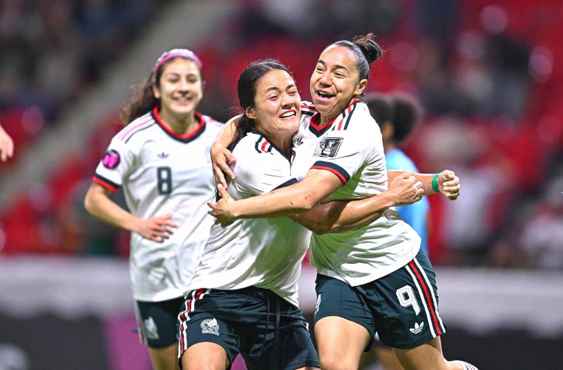 Charlyn Corral ingresó de cambio y firmó un doblete ante la ovación de la afición en Toluca.