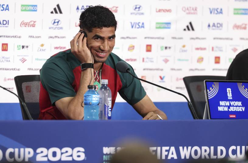 A Achraf Hakimi de Marruecos no se le permitió expresarse en español, al igual que otros futbolistas, lo que generó polémica.