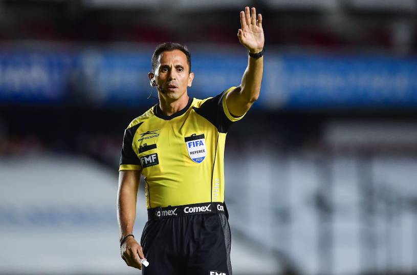 Luis Enrique Santander fue removido de la designación del Pachuca vs Pumas, por lo que Ismael Rosario López Peñuelas será el árbitro central de la Ida de Semifinales.