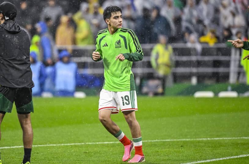 Gilberto Mora, de apenas 17 años, se consolidó como una de las mayores promesas mexicanas tras su participación en el Mundial 2026.