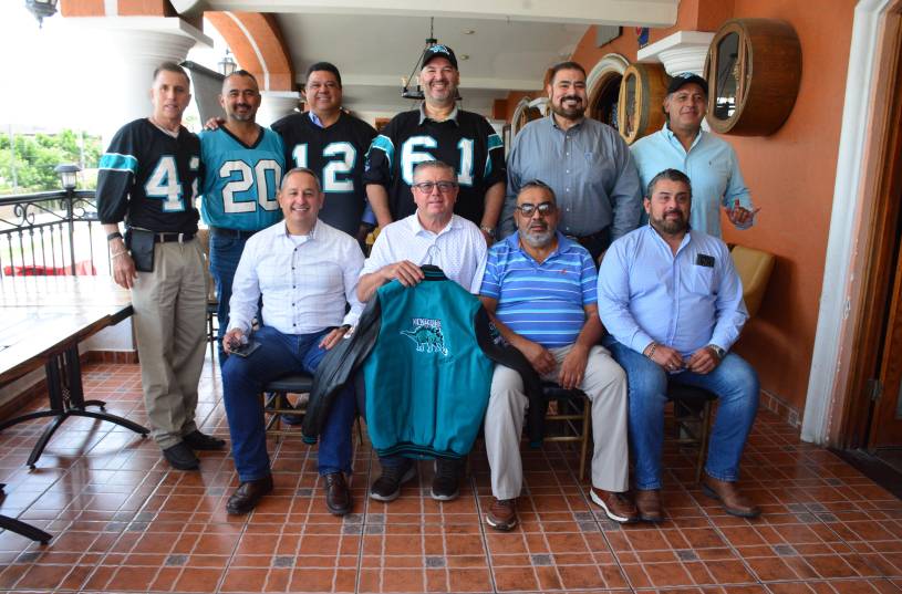 El desayuno de aniversario permitió revivir anécdotas y recordar a quienes hicieron posible una de las mayores gestas deportivas de Saltillo.