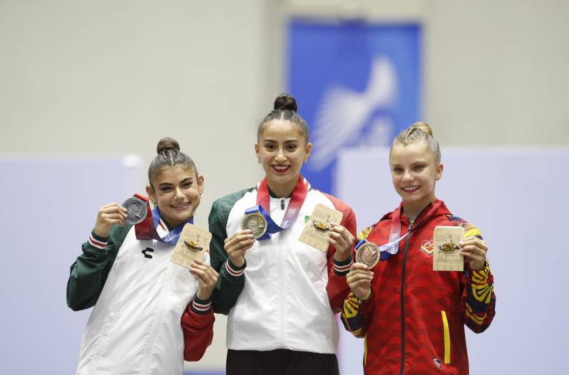Marina Malpica cerró una actuación sobresaliente al conquistar cinco medallas de oro en Santo Domingo 2026.