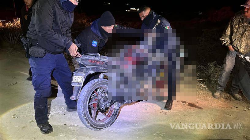 $!La motocicleta quedó siniestrada tras salirse del camino en una curva del antiguo tramo General Cepeda–Palma Gorda.