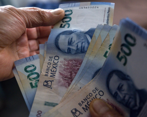 A partir de julio de 2026, los bancos en México solicitarán identificación oficial para retiros de efectivo superiores a cierto monto.
