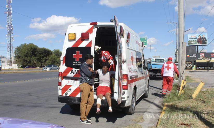 $!La zona del accidente fue resguardada por las autoridades mientras se realizaba el diálogo entre los involucrados.