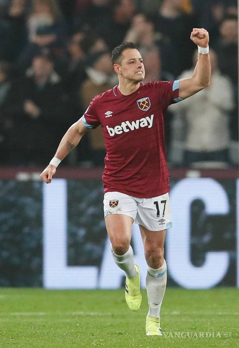 $!¡La mano de 'Chichadios'! Javier Hernández anota a lo Maradona, regresa a la senda del gol y hace su tanto número 50 en la Premier League