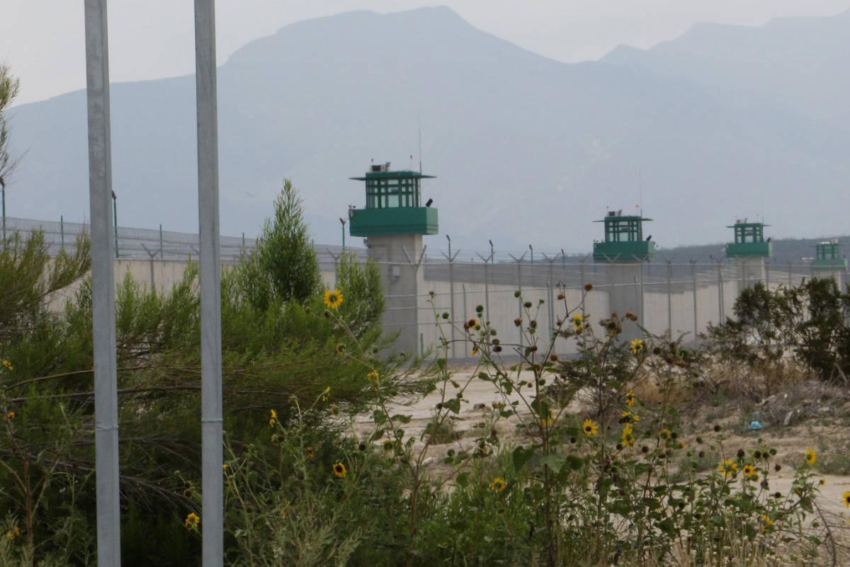 Denuncian autogobierno, visitas bajo tensión y favoritismo en el Cefereso 18 de Ramos Arizpe