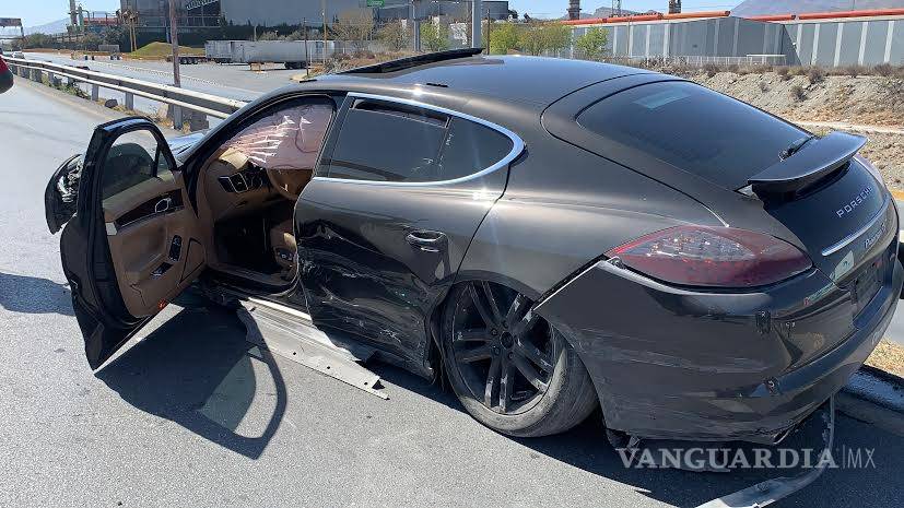 $!Destroza su Porsche de medio millón de pesos en la Saltillo-Monterrey