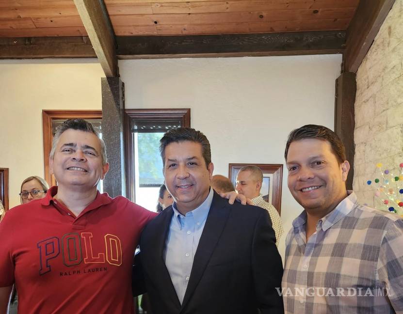 $!Sergio Vela con Francisco Javier Cabeza de Vaca y Luis Cantú, presidente del PAN en Tamaulipas.