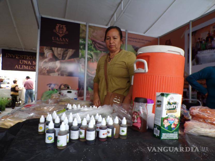 $!Con los productos que comercian los campesinos, se dan a conocer y obtienen un ingreso importante.