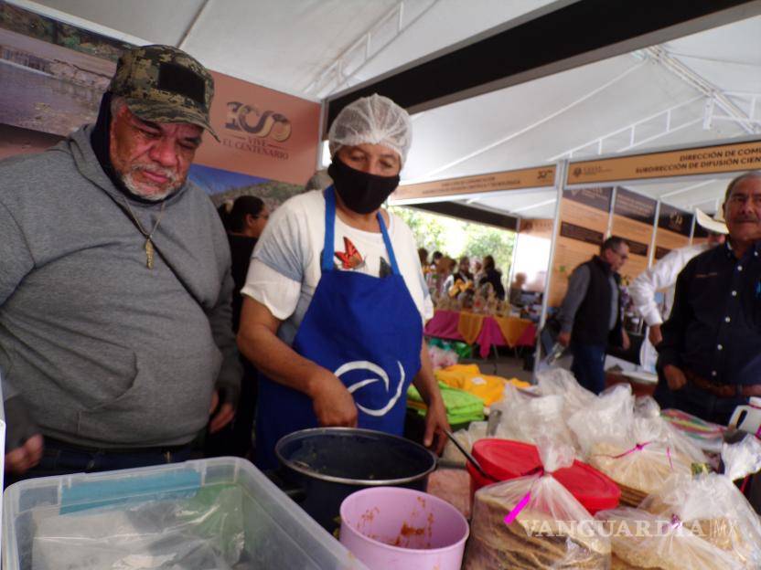 $!Si se quiere conocer las variadas formas de cocinar un cabrito o un cerdo, dese una vuelta por los stands.