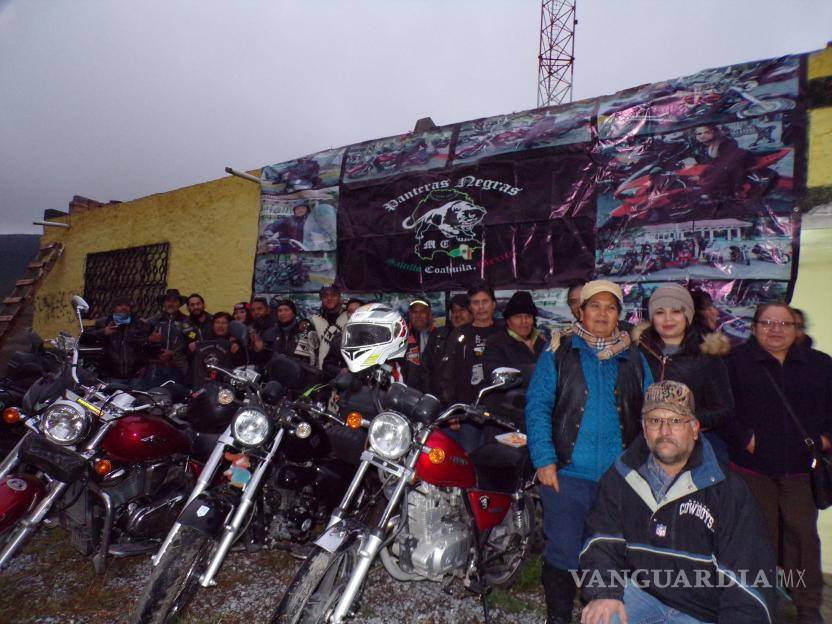 $!La unidad del grupo se base en el amor a prójimo y el amor a las motos.