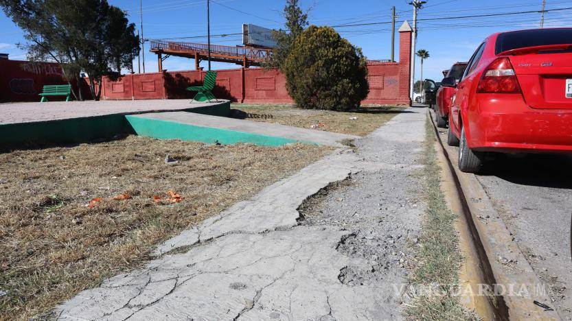 $!En el 10.43% de las manzanas de la Zona Metropolitana no hay ni siquiera algún tipo de banqueta, según el INEGI.