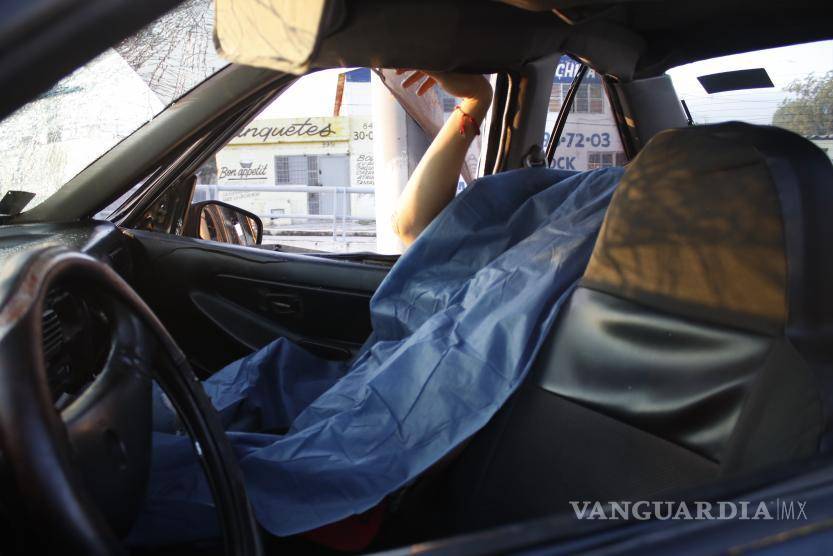 $!Cuerpo de la víctima liberado por bomberos y trasladado al SEMEFO para investigaciones adicionales.