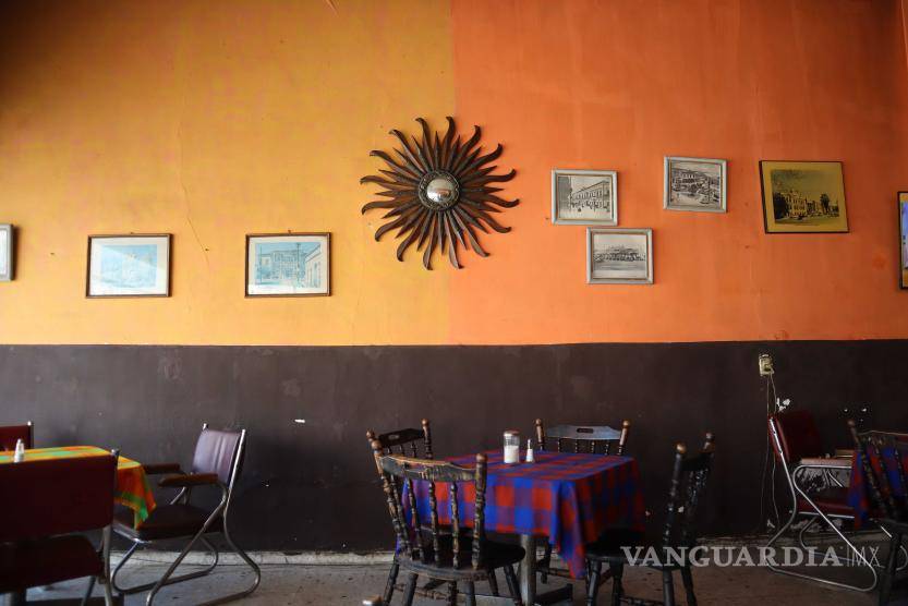 $!Cada rincón de Arcasa cuenta una historia. En la imagen, una mesa que ha sido hogar para muchas risas, conversaciones y, por supuesto, deliciosas comidas durante décadas.