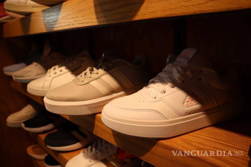 $!Los tenis son de lo más pedido por los jóvenes.