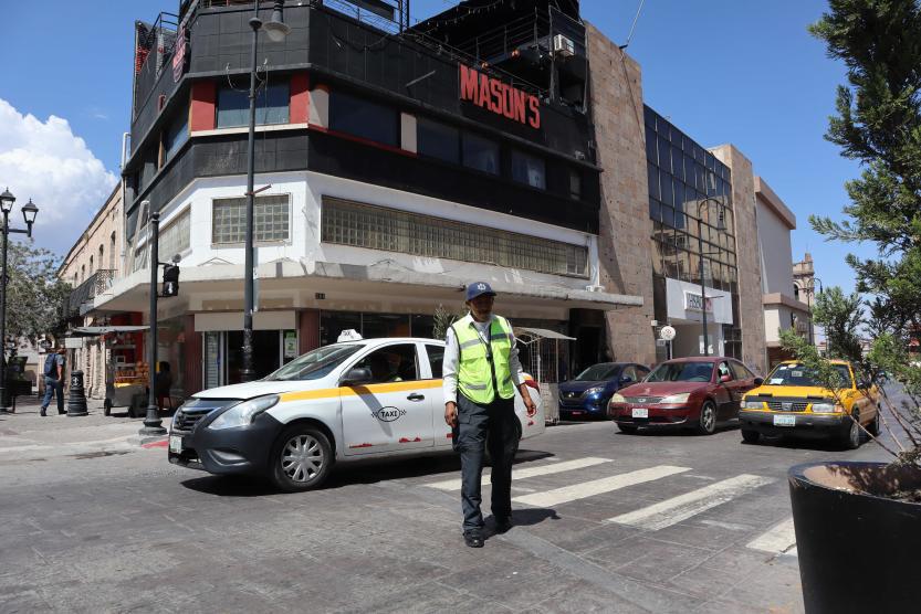 $!Desde 2017, el Instituto Municipal de Planeación realizó un estudio para mejorar la seguridad de los peatones en el cruce de Allende y Ocampo en el cual no propuso ningún semáforo.