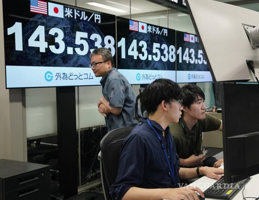 $!Tras su desplome de más del 14% del lunes, el índice Nikkei 225 avanzó 10.2% este martes.