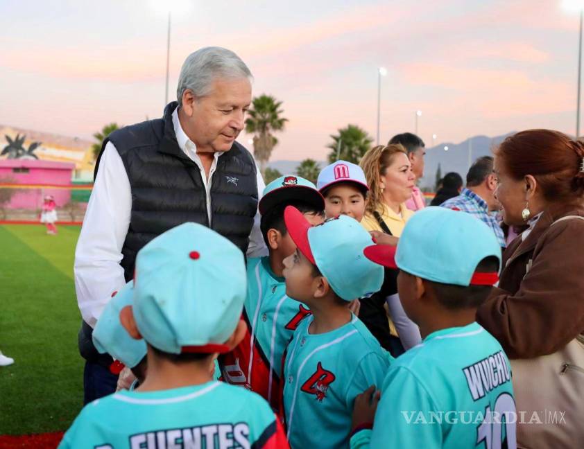 $!Chiquitines agradecieron al Alcalde por la inversión.